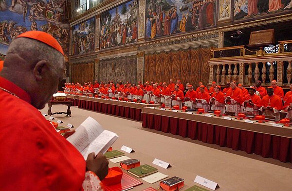 Konklave zur Wahl des Papstes am 18.04.2005 in der die Sixtinischen Kapelle im Vatikan.
